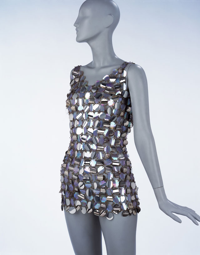 Evening mini-dress, metal wire and plastic pailettes, Paco Rabanne, Paris, 1967. © Victoria and Albert Museum, London.