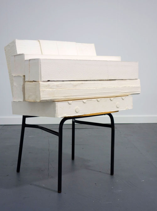 Rachel Whiteread. Sit, 2006. Plaster, wood and steel (7 units), 78 x 72.5 x 52 cm. Galleria Lorcan O'Neill Roma .